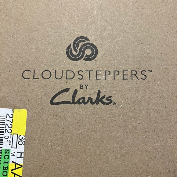 Clarks cloudsteppers  81/2 wide - Picture 8 of 8